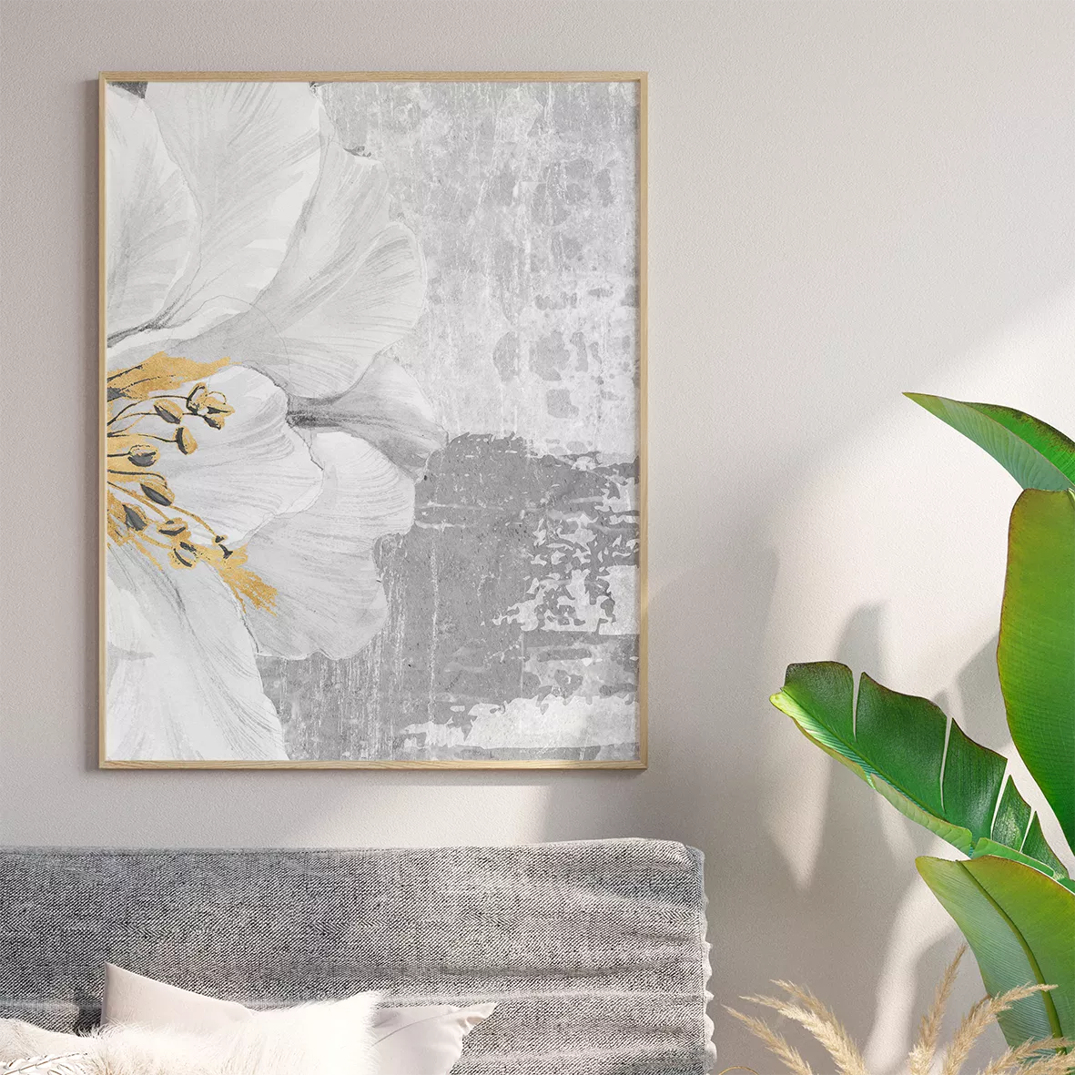 白百合の花びらとグレーの抽象的な背景が調和する3連アートパネル