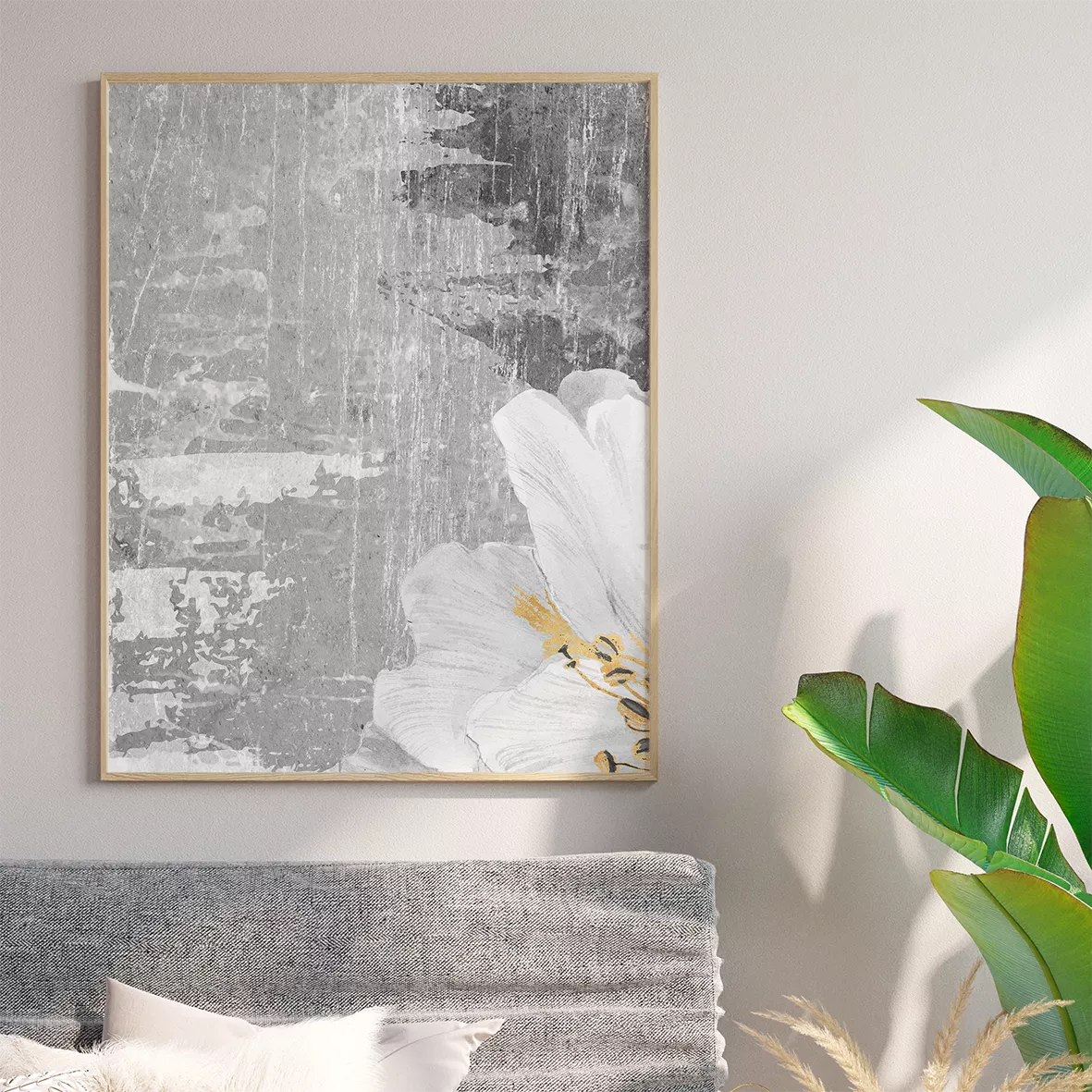 白百合の花びらとグレーの抽象的な背景が調和する3連アートパネル