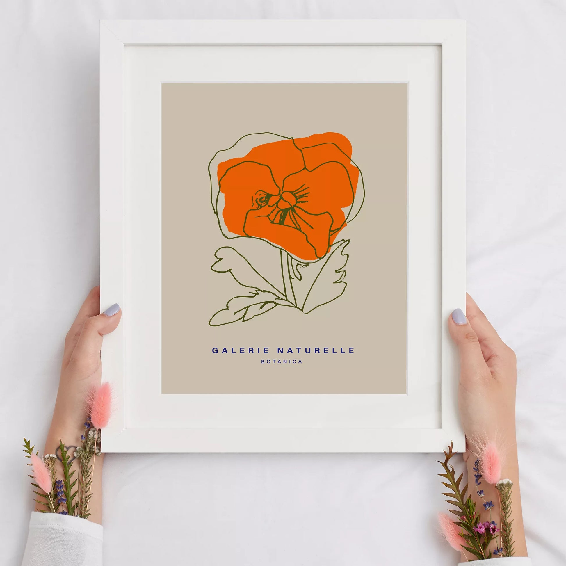 オレンジ色のポピーの線画アートポスター、ベージュ背景