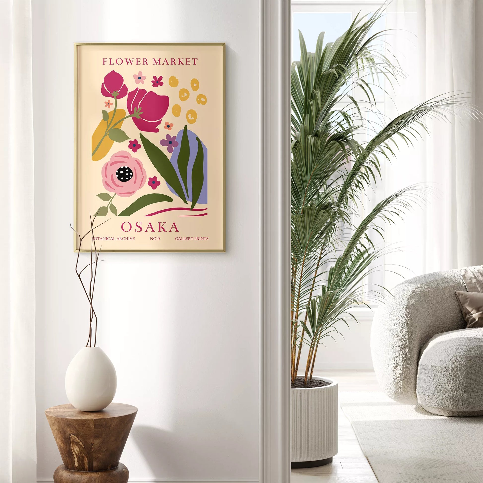 大阪フラワーマーケットのボタニカルアートポスター、淡いベージュ背景に赤紫の花とパステルカラーの植物モチーフ