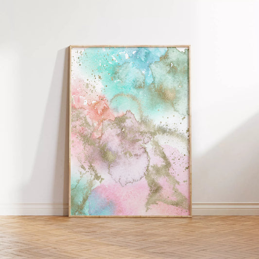 パステルカラーの水彩画風アート。ミントグリーンとピンクのグラデーションに金箔のアクセントが施された抽象画