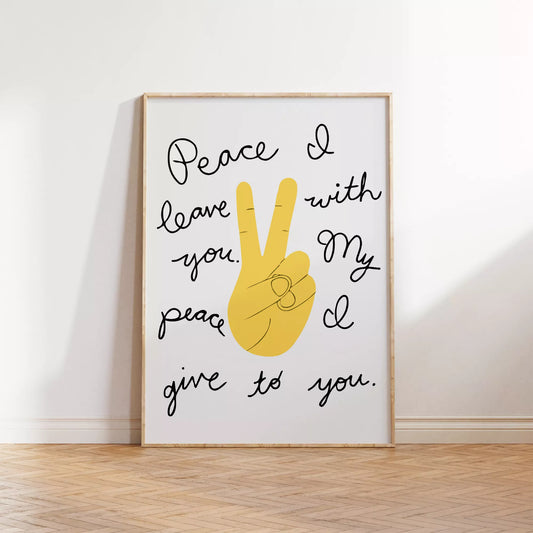 黄色いピースサインと手書きメッセージのモダンなウォールアート