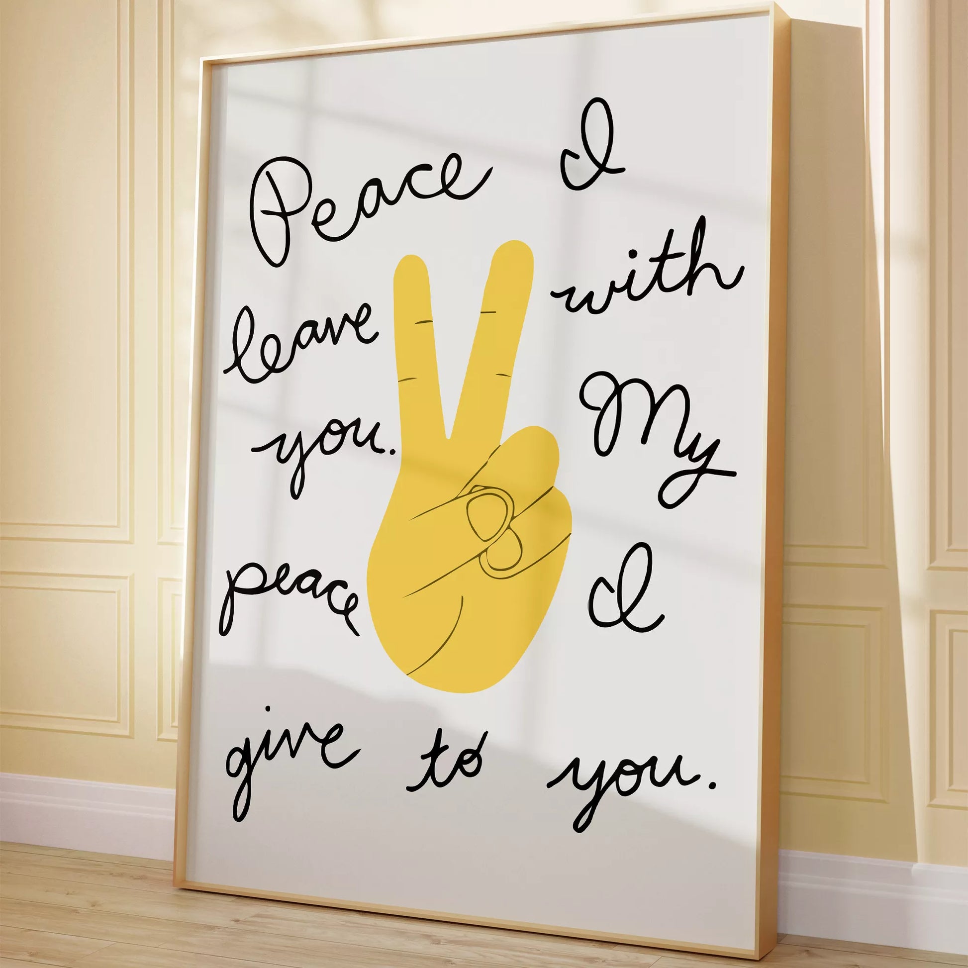 黄色いピースサインと手書きメッセージのモダンなウォールアート
