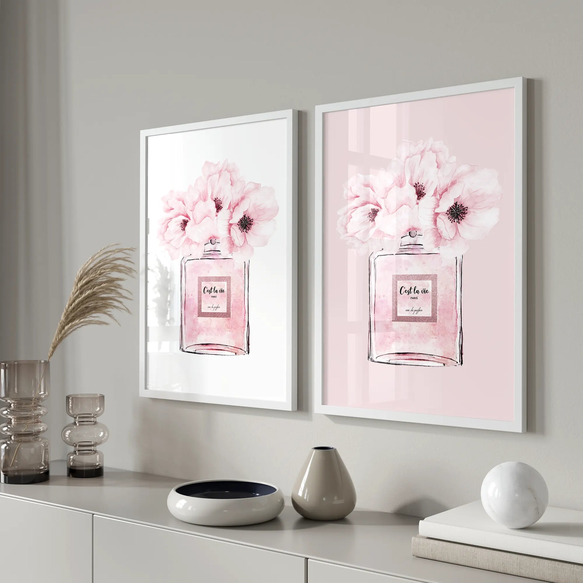 ピンク香水瓶と花のアートポスター 北欧デザイン エレガントインテリア