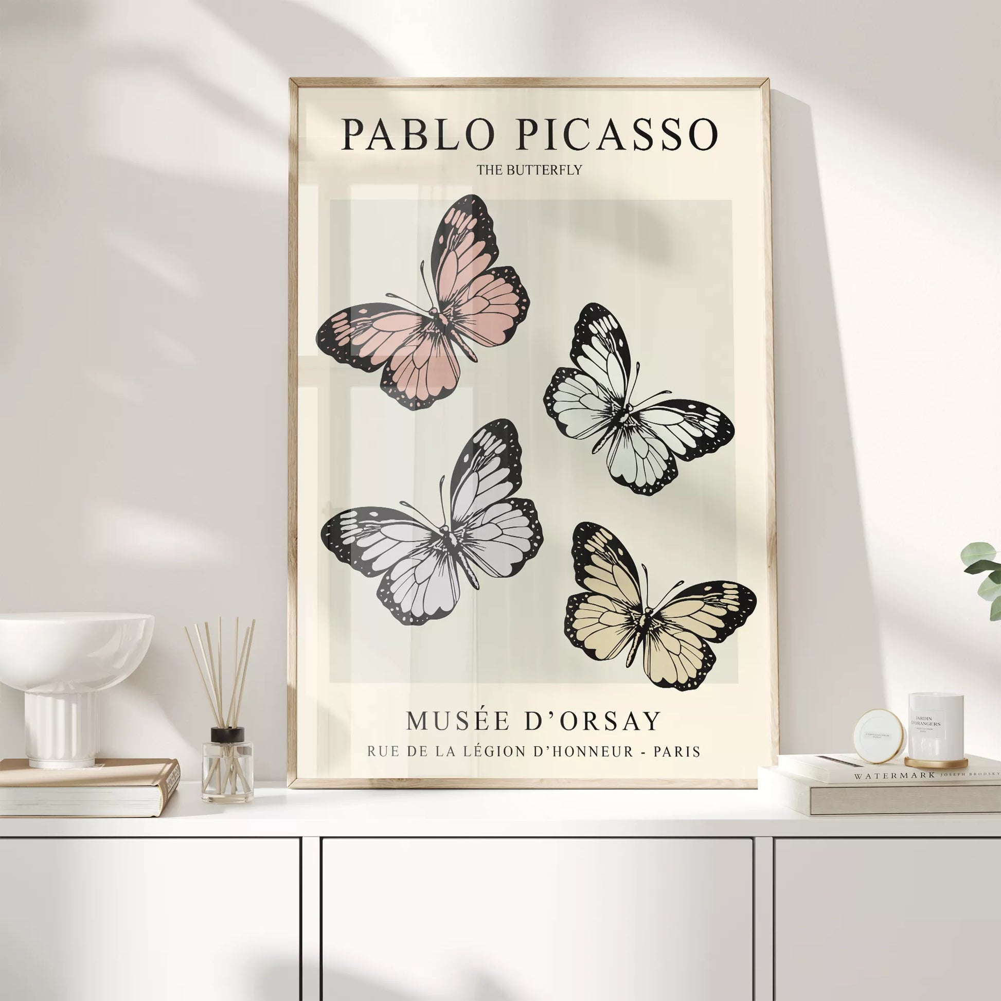 ピカソの蝶々アート4匹 パステルカラー モダンデザイン