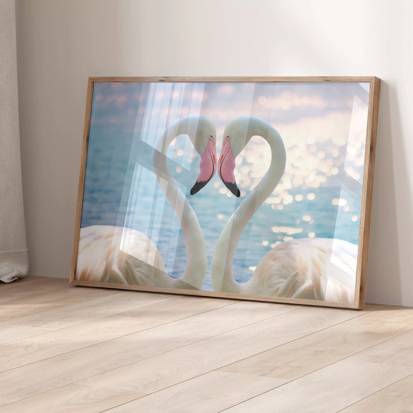 ハート型を描くフラミンゴペアの水辺の風景アート