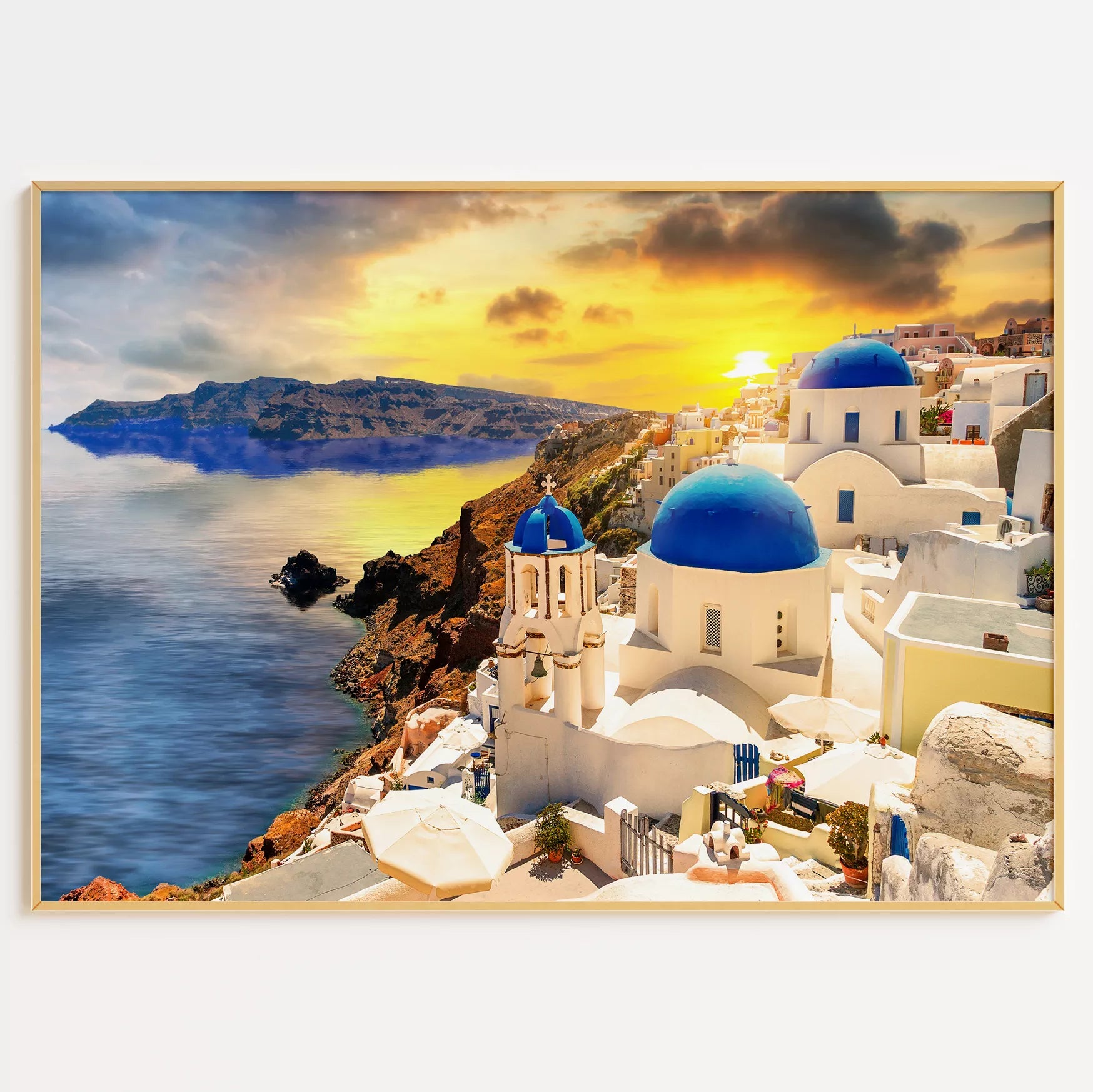 サントリーニの夕景と青い屋根のアートポスター 地中海 風景 北欧デザイン