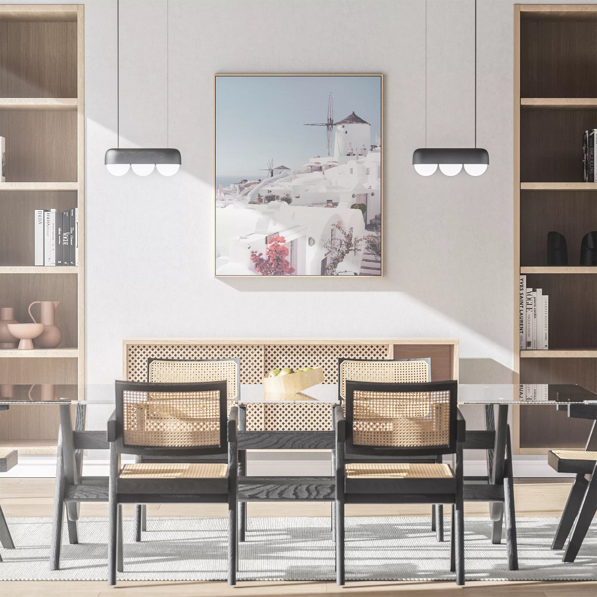 サントリーニ島の白壁の建物と風車、赤いブーゲンビリアが咲く地中海風景