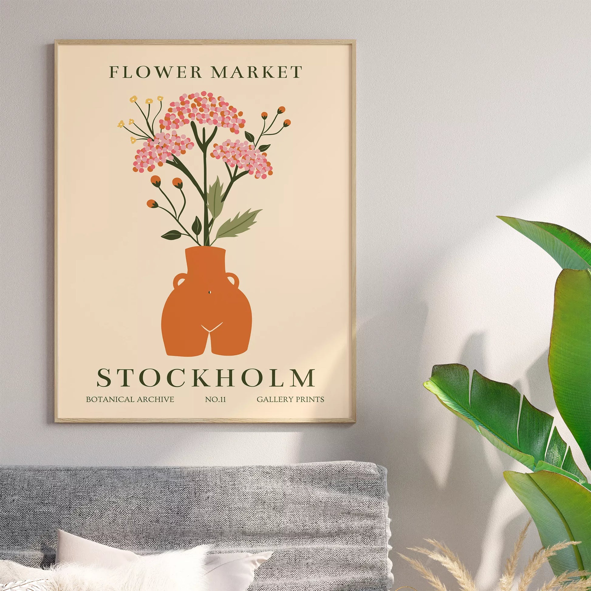北欧風フラワーマーケットのボタニカルアートポスター、テラコッタ色の花瓶に活けたピンクの花