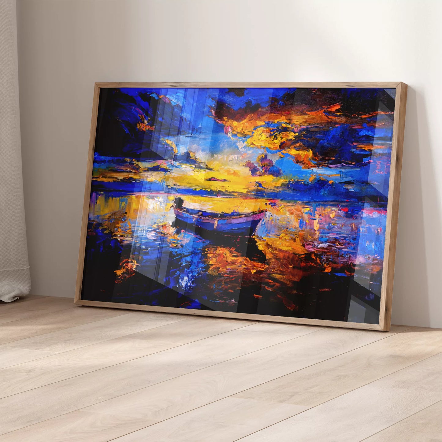 夕焼けの湖に浮かぶボート 青とオレンジの鮮やかな風景画