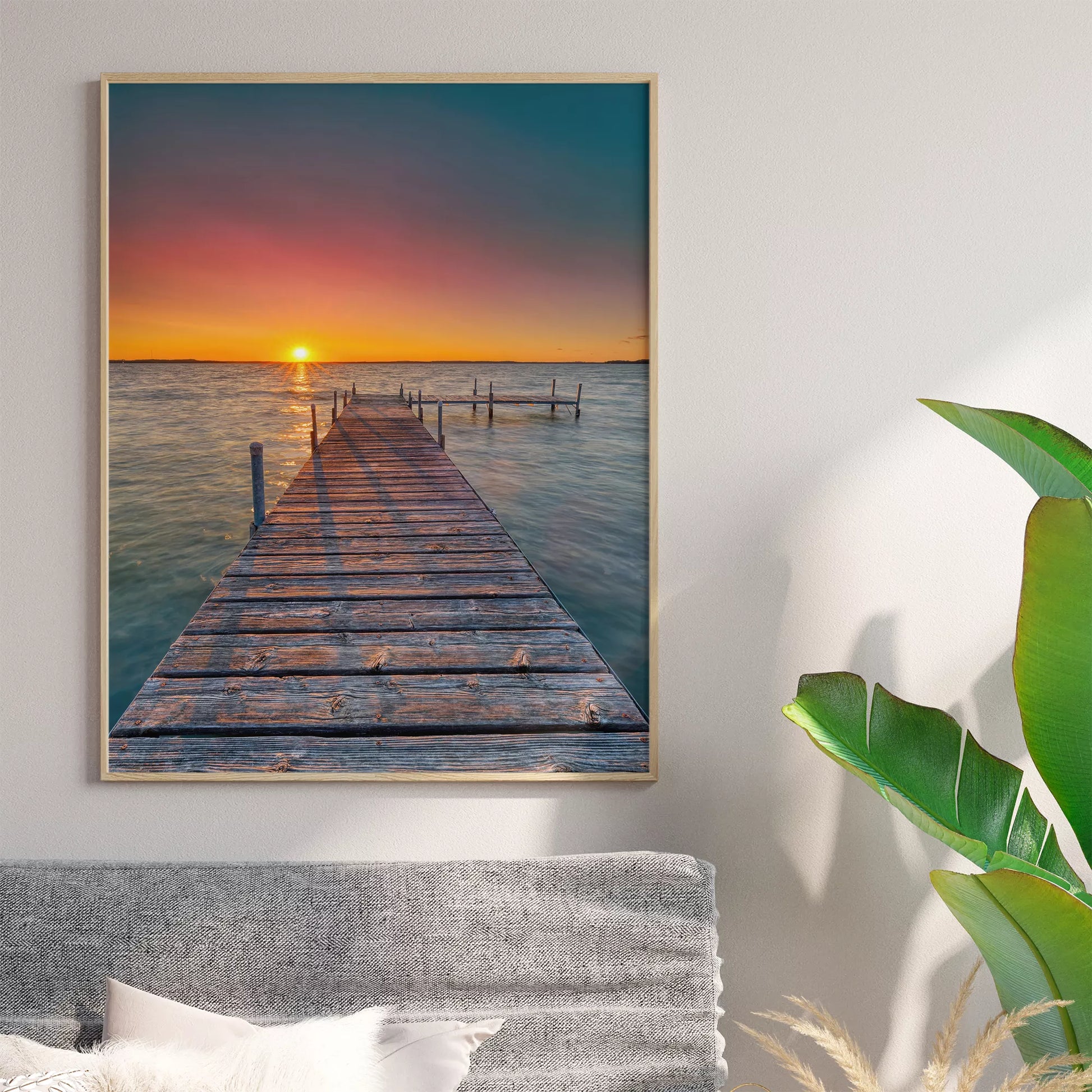 夕日が映える桟橋と海の風景アートプリント