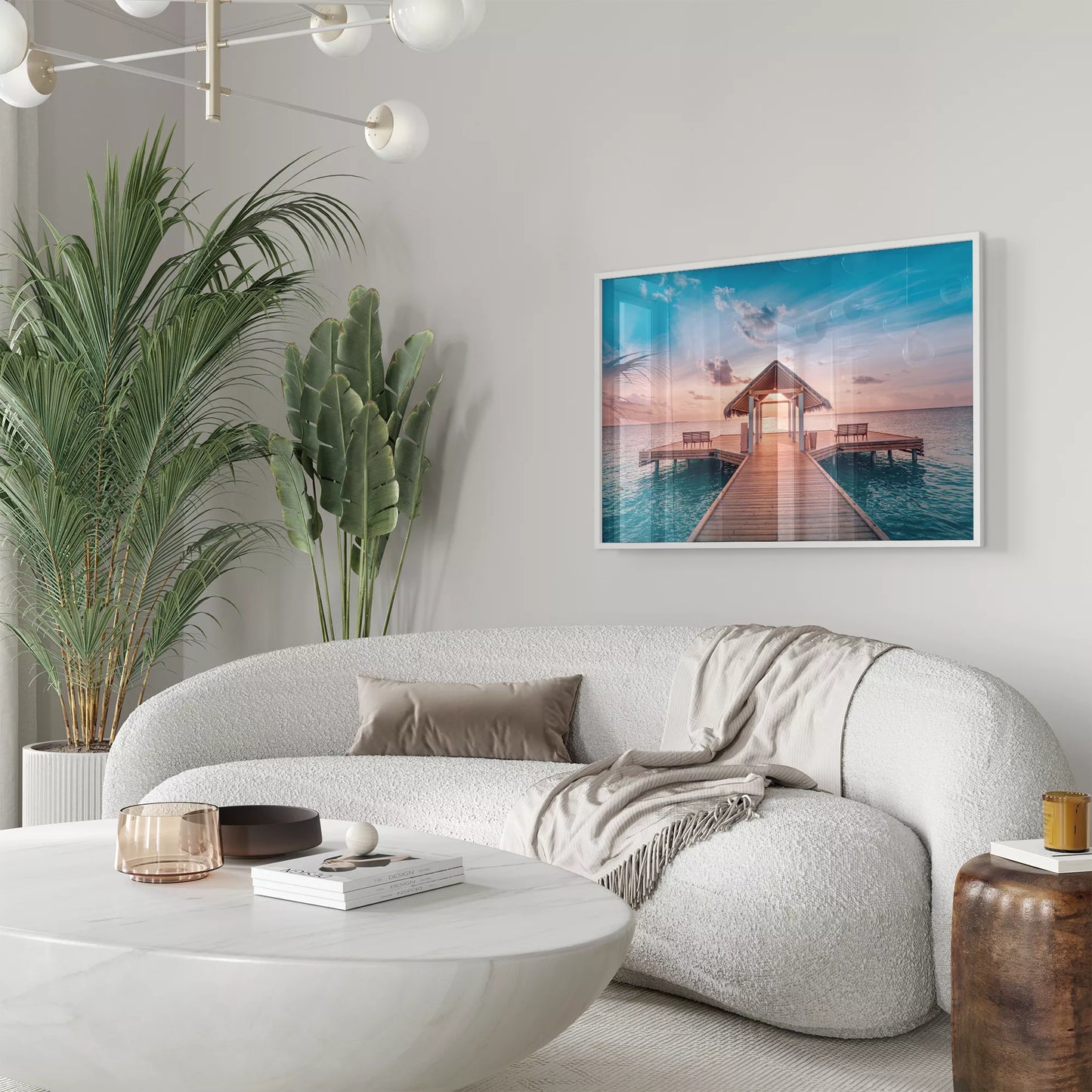 南国の桟橋から見る夕日と青い海のトロピカル風景