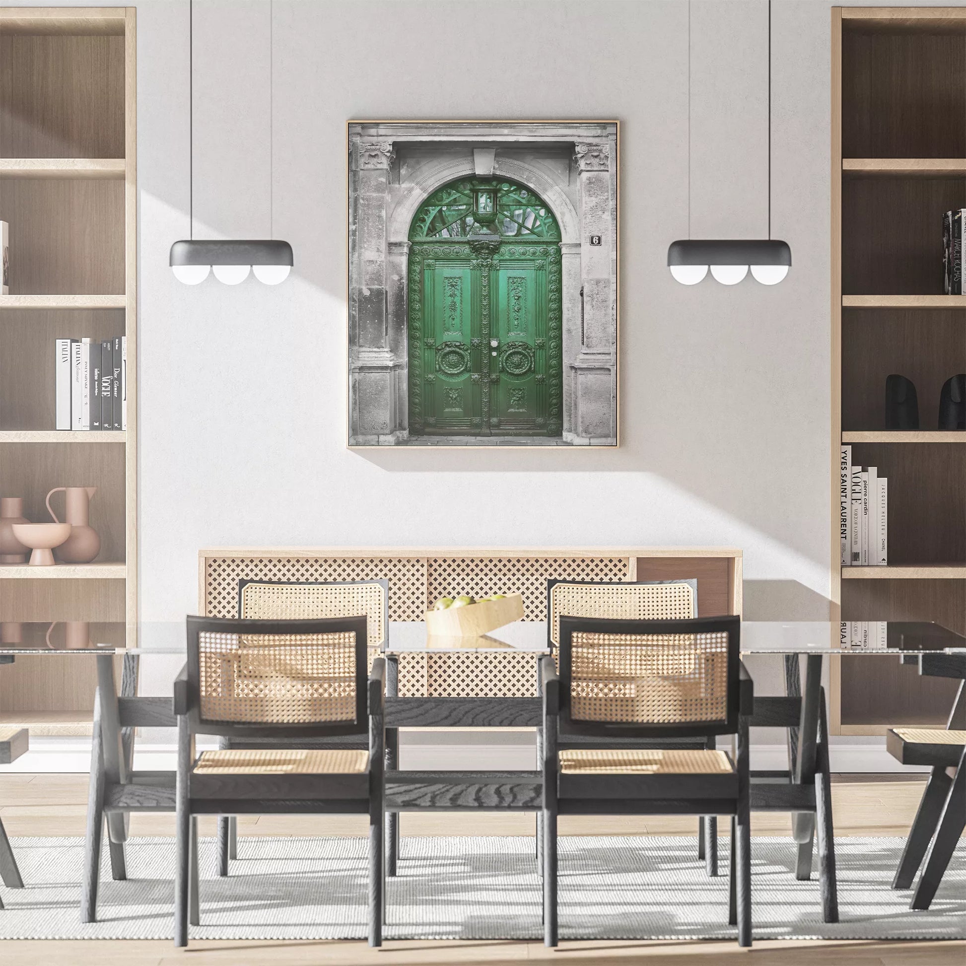 緑の装飾的なアンティークドア、石造りの門構え、ヨーロピアンクラシック建築