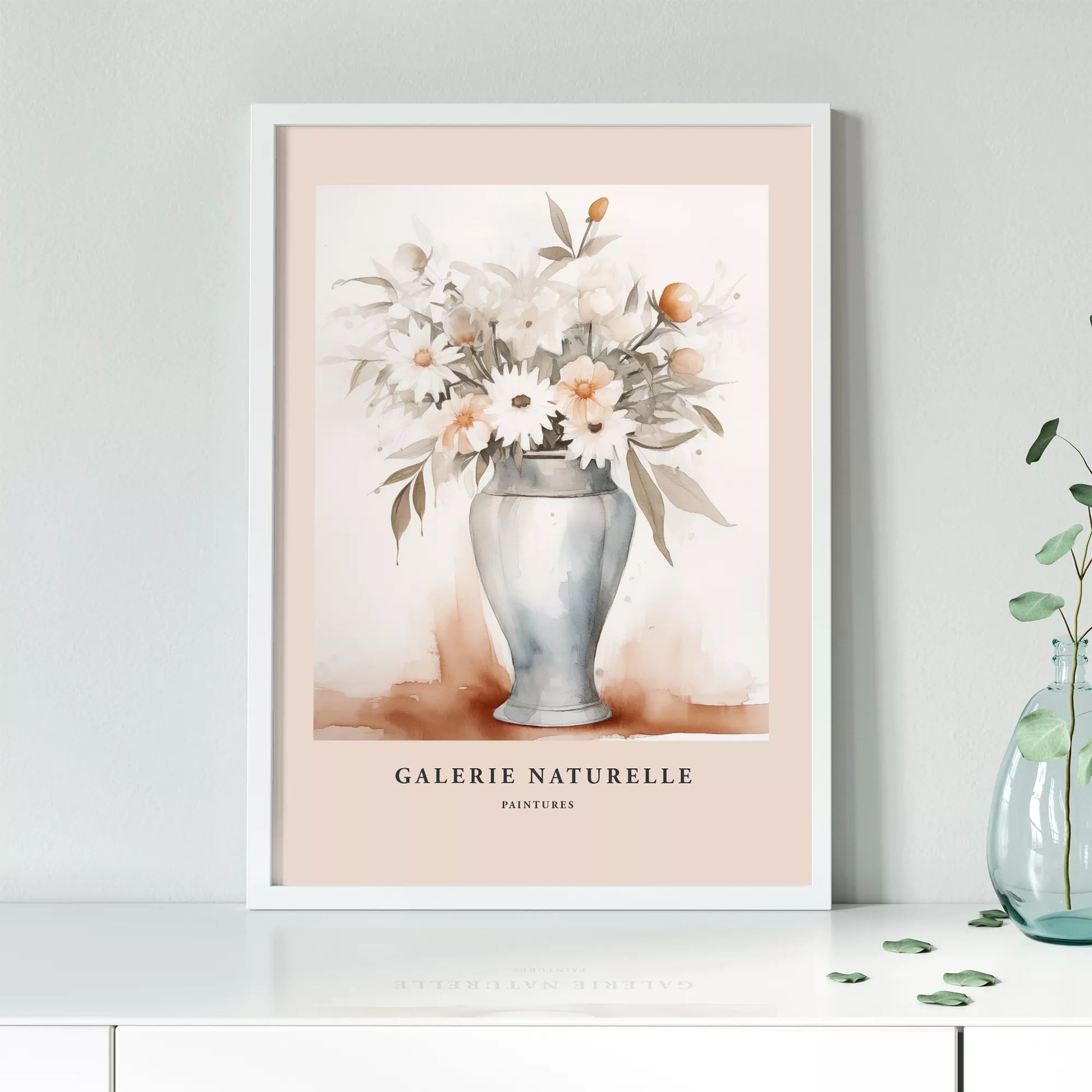 花瓶に活けられた水彩画風の花束アート