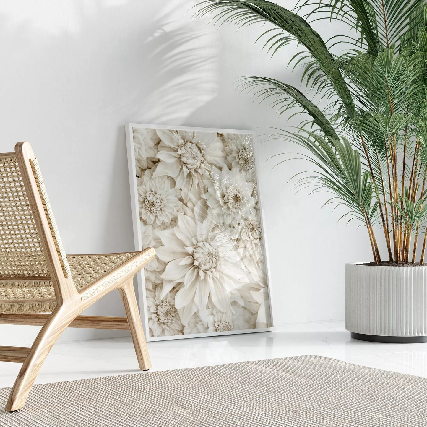 純白のダリアの花々が織りなす優雅なボタニカルアート