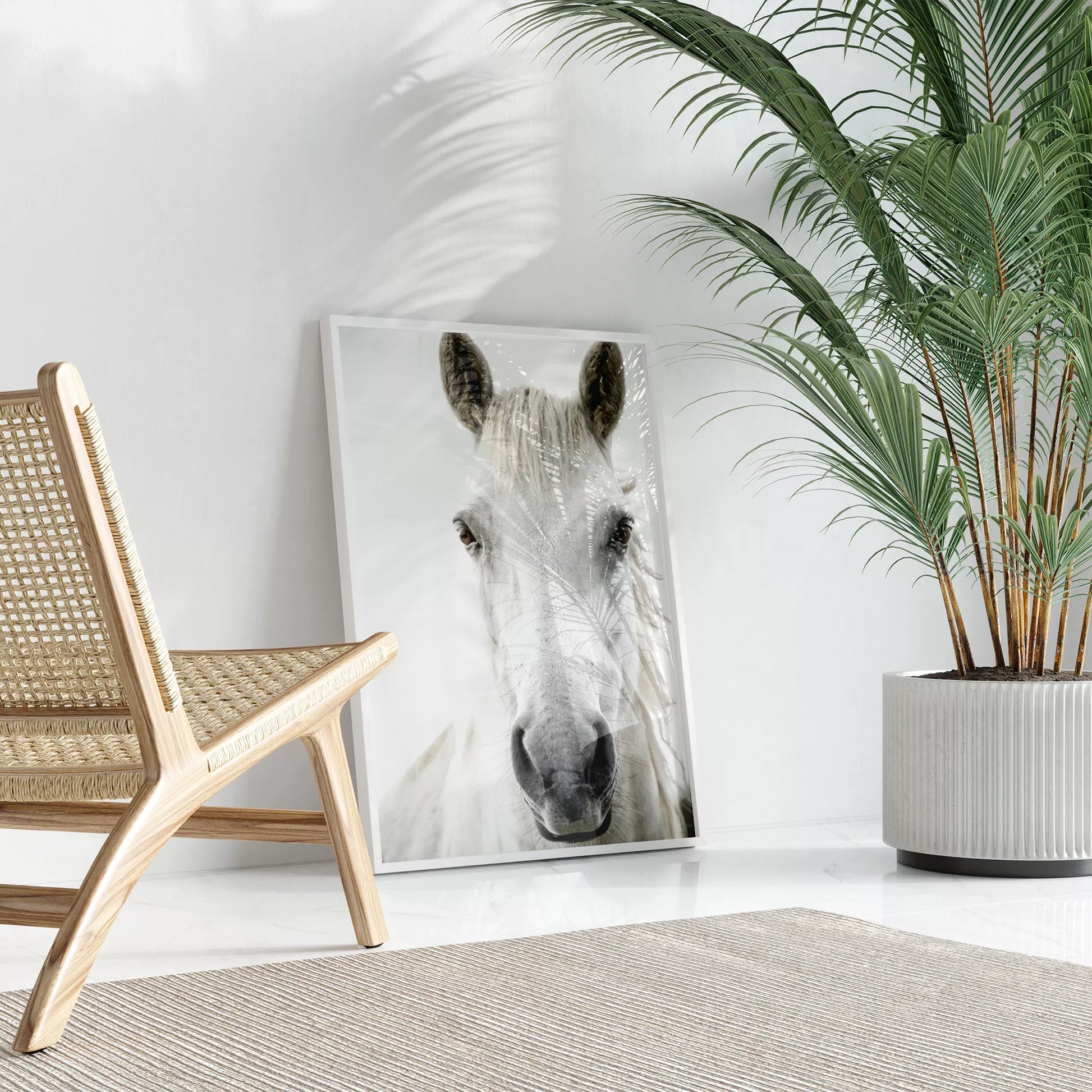 白馬の横顔のミニマリストアートプリント、モノクロ写真風