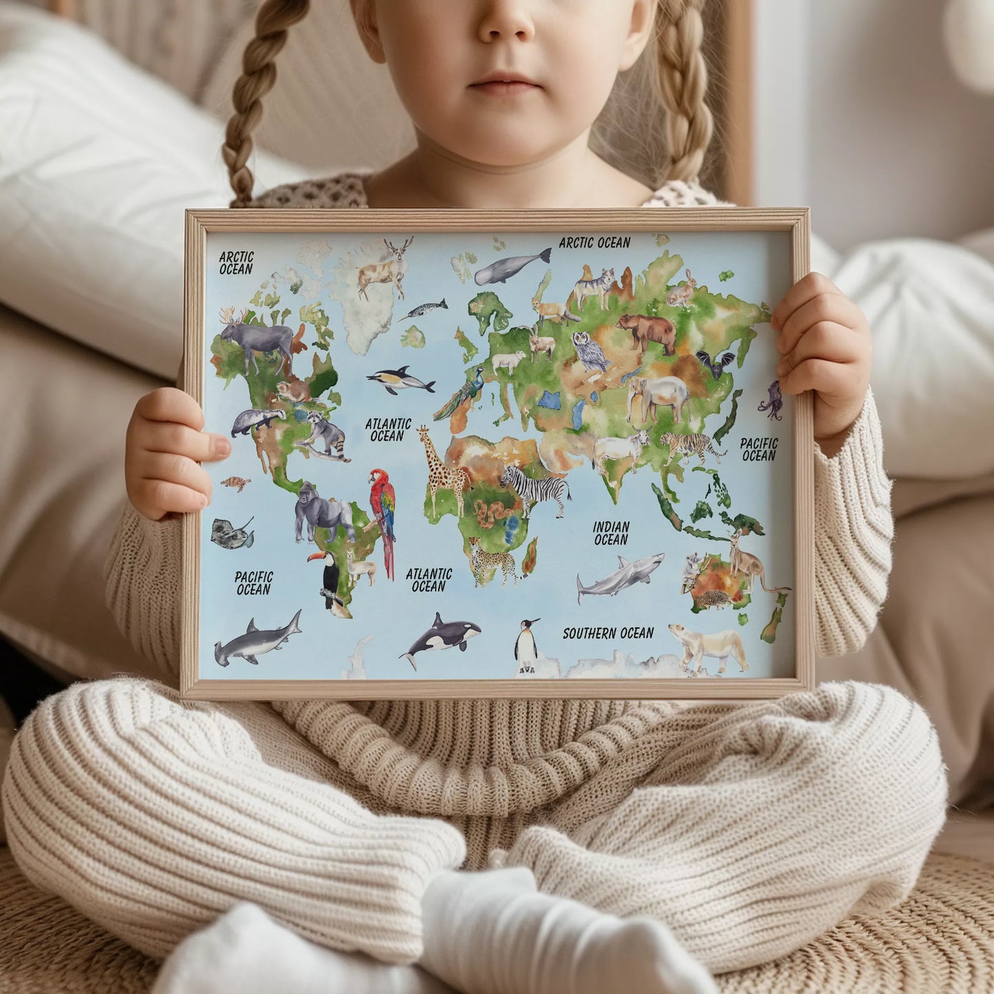 世界中の動物が描かれた楽しいイラスト入り世界地図ポスター