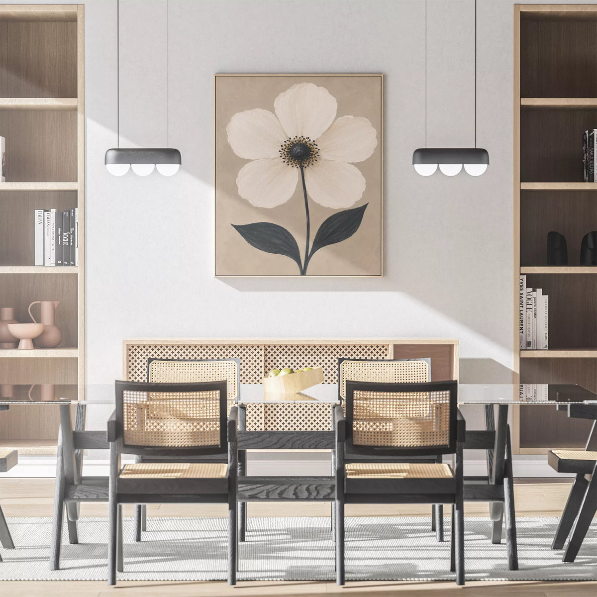 木製収納とダイニングセットに合わせた、白い一輪花のボタニカルアート