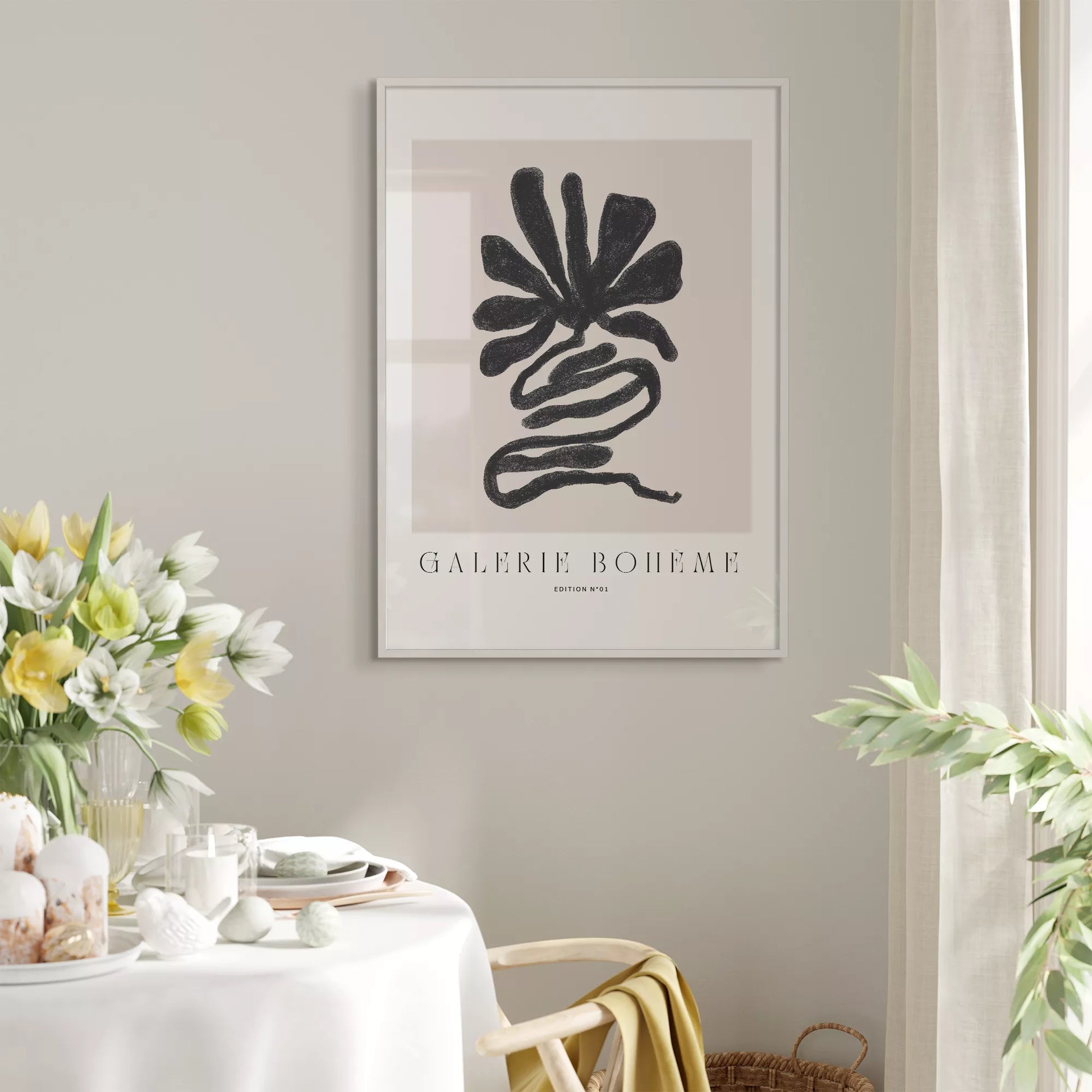 抽象的な黒い花のようなデザインのモダンなアートポスター