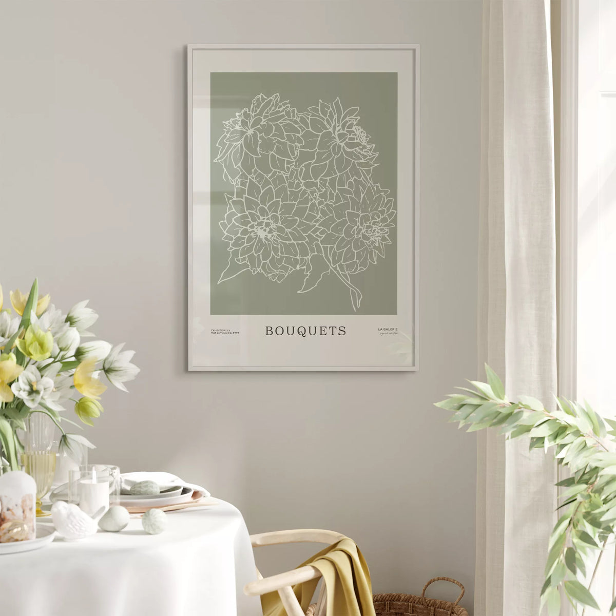 花とティーセットのある明るい部屋に飾った、セージグリーンの花のポスター