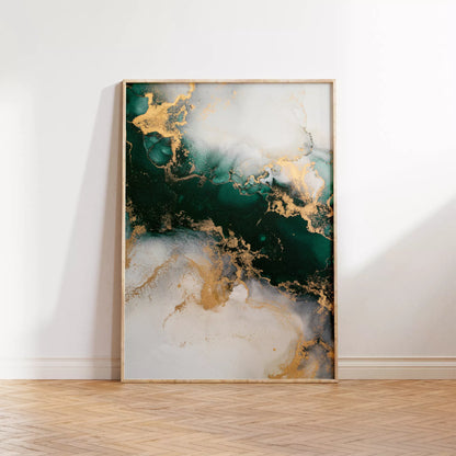 深い緑と金の大理石風抽象アート、モダンなインテリアデザイン