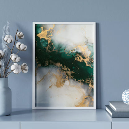 深い緑と金の大理石風抽象アート、モダンなインテリアデザイン