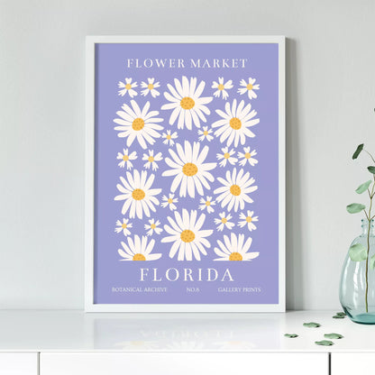 フロリダのデイジーマーケット植物アートポスター、パープル背景に白い花