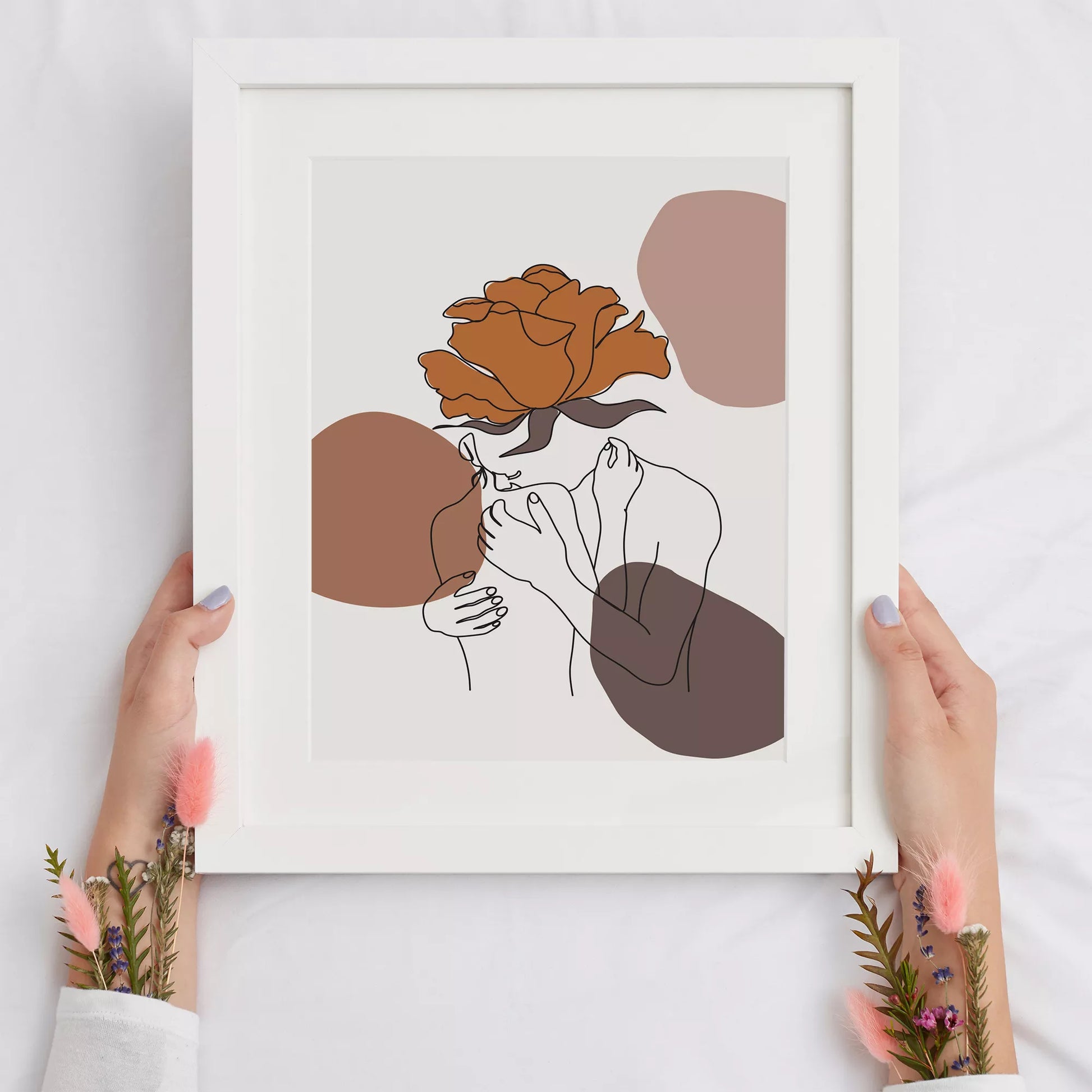 テラコッタカラーのバラと線画アートのモダンな抽象画