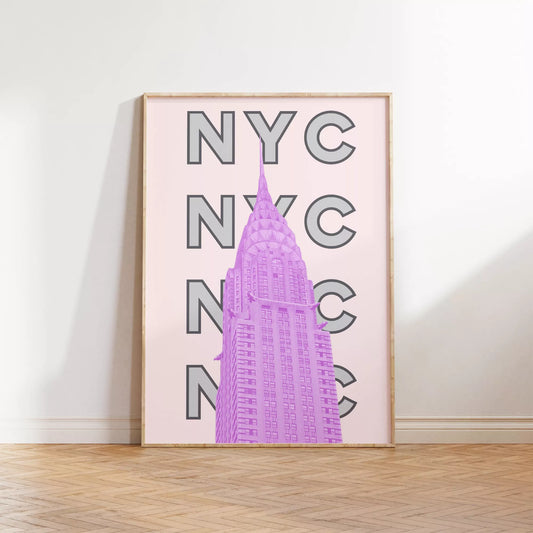 ピンク色のクライスラービルとNYCタイポグラフィーのモダンアート