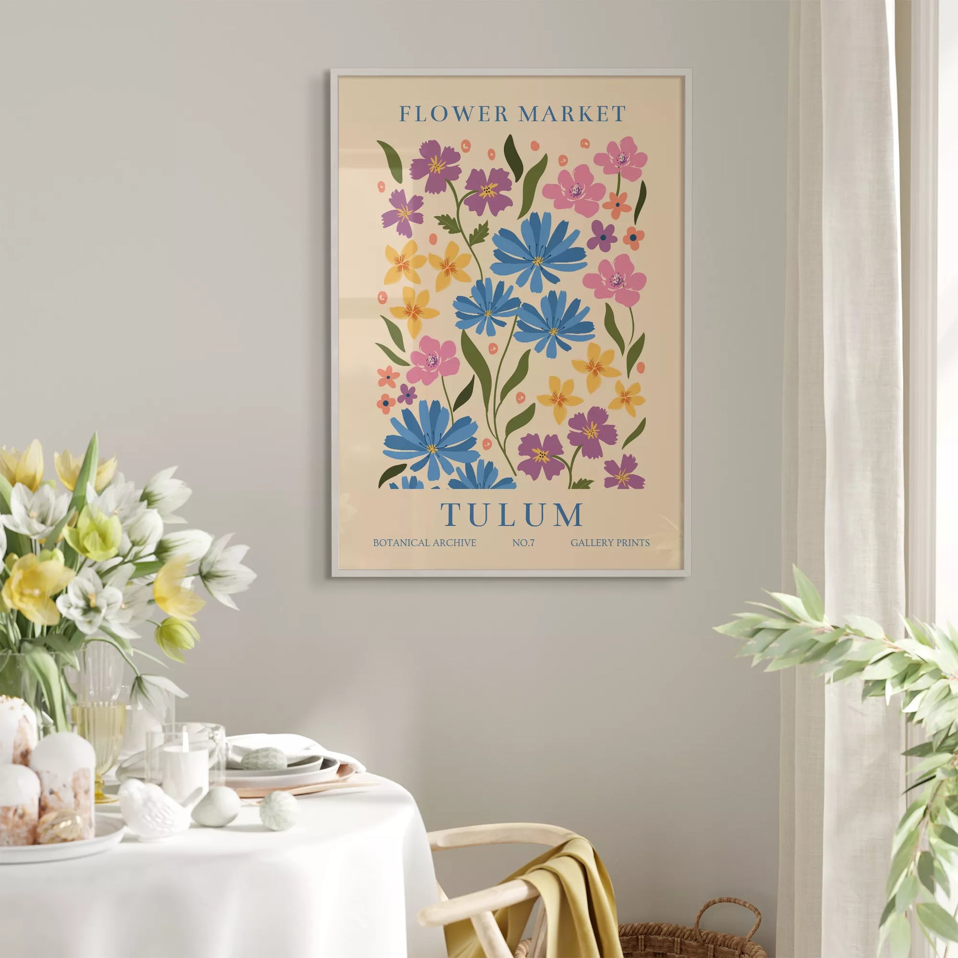 チュラムの花市場をイメージした青、紫、ピンクの花々が描かれたボタニカルアートポスター