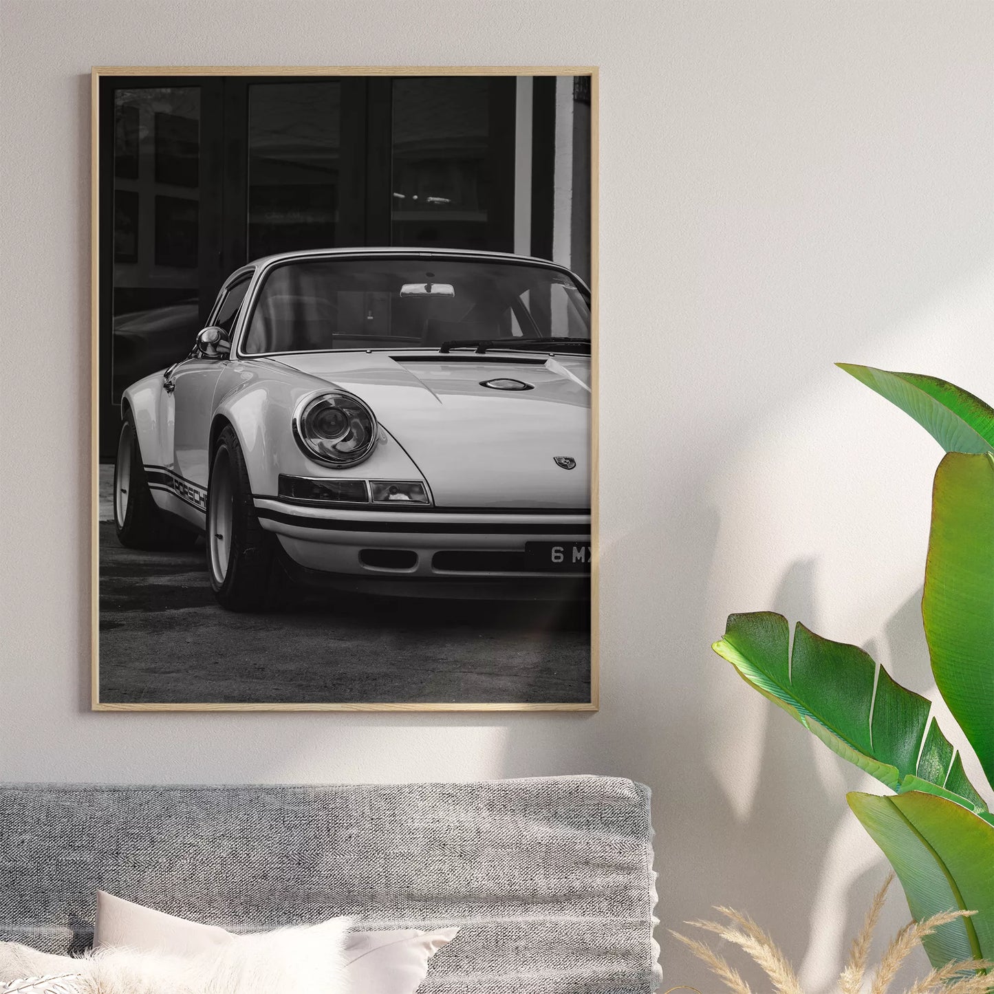 クラシックポルシェ911のモノクロームアート写真、フロント側から撮影