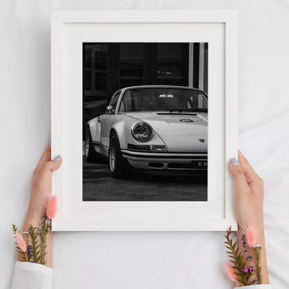 クラシックポルシェ911のモノクロームアート写真、フロント側から撮影