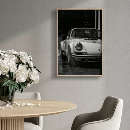 クラシックポルシェ911のモノクロームアート写真、フロント側から撮影